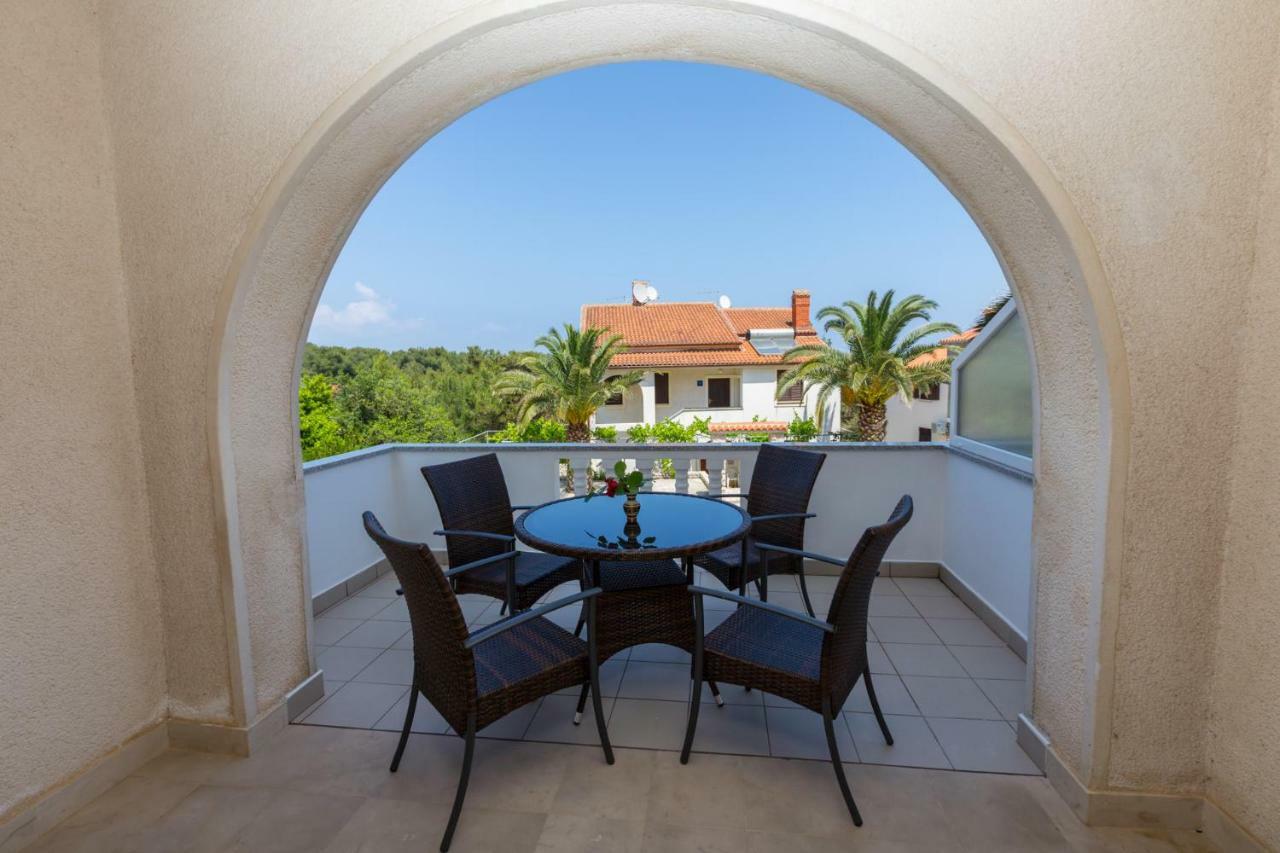 Apartmani Gordana Mali Lošinj Exterior foto
