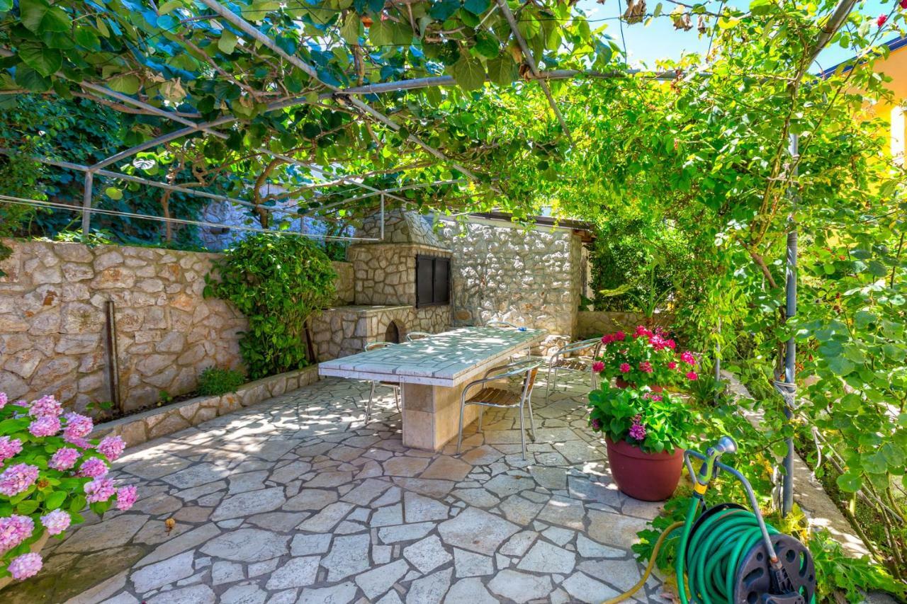 Apartmani Gordana Mali Lošinj Exterior foto
